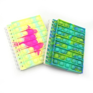 Блокнот 12х15,5 см, 50 сторінок в лінію, силіконова обкладинка з Pop It DSCN0979 Josef Otten